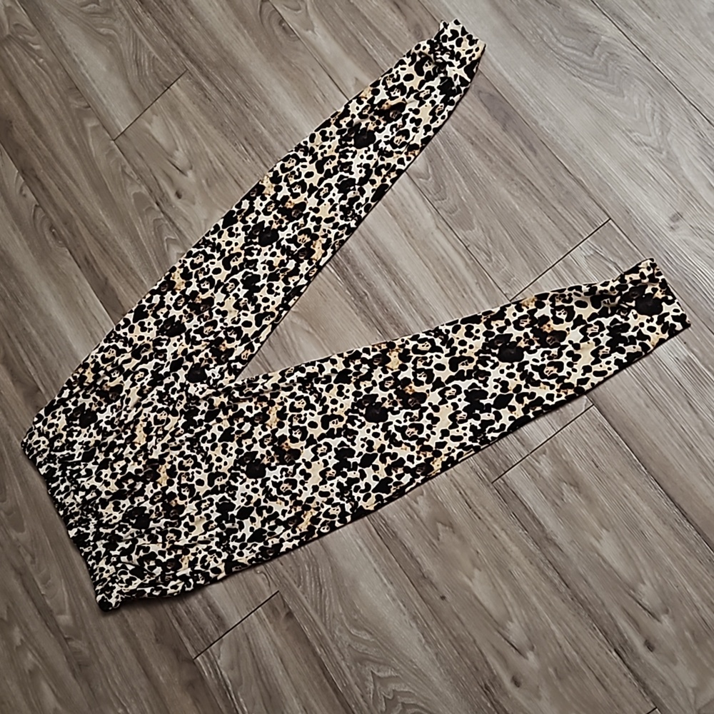 Leopard Print Joggers With Pockets Soft Material Stretchy Drawstring Waist - Picture 2 of 16